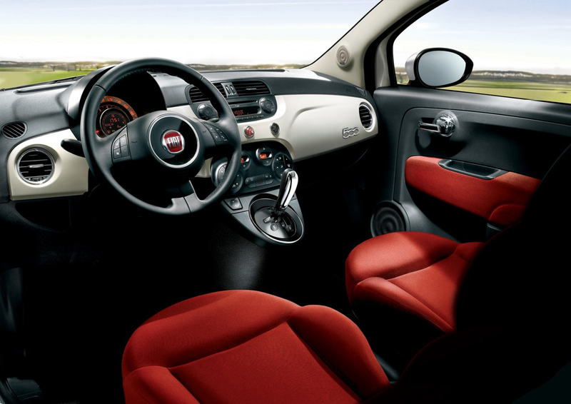 Illustration for article titled Fiat 500 Rolls Out in Europe, Bristling with Tech Goodness